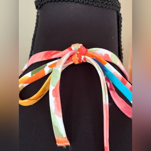 Shade & Shore Colorful Bikini Top with Floral Design size 34B NWT. - Picture 6 of 9